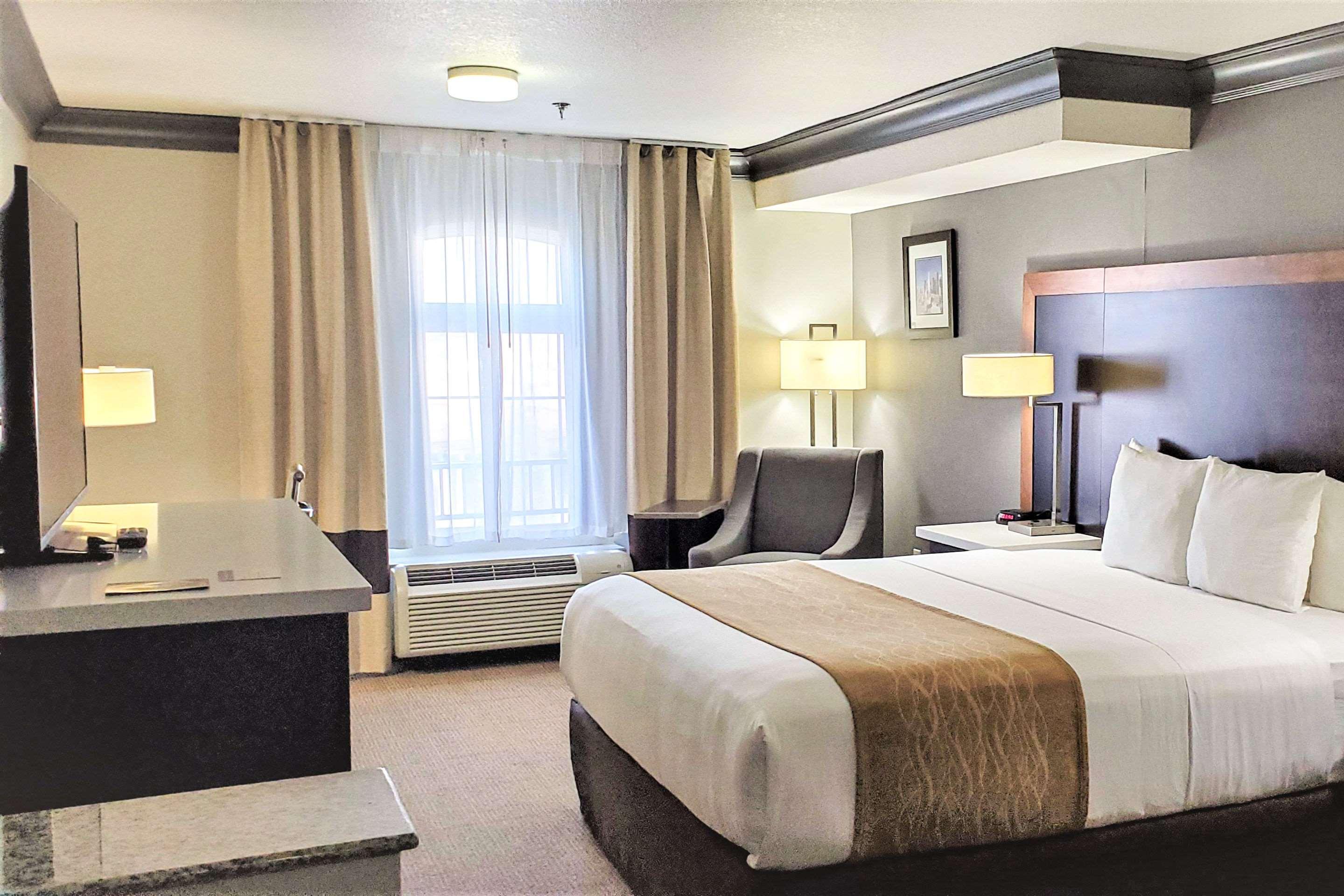 Comfort Inn & Suites Near Universal - N Hollywood - Burbank Los Angeles Kültér fotó