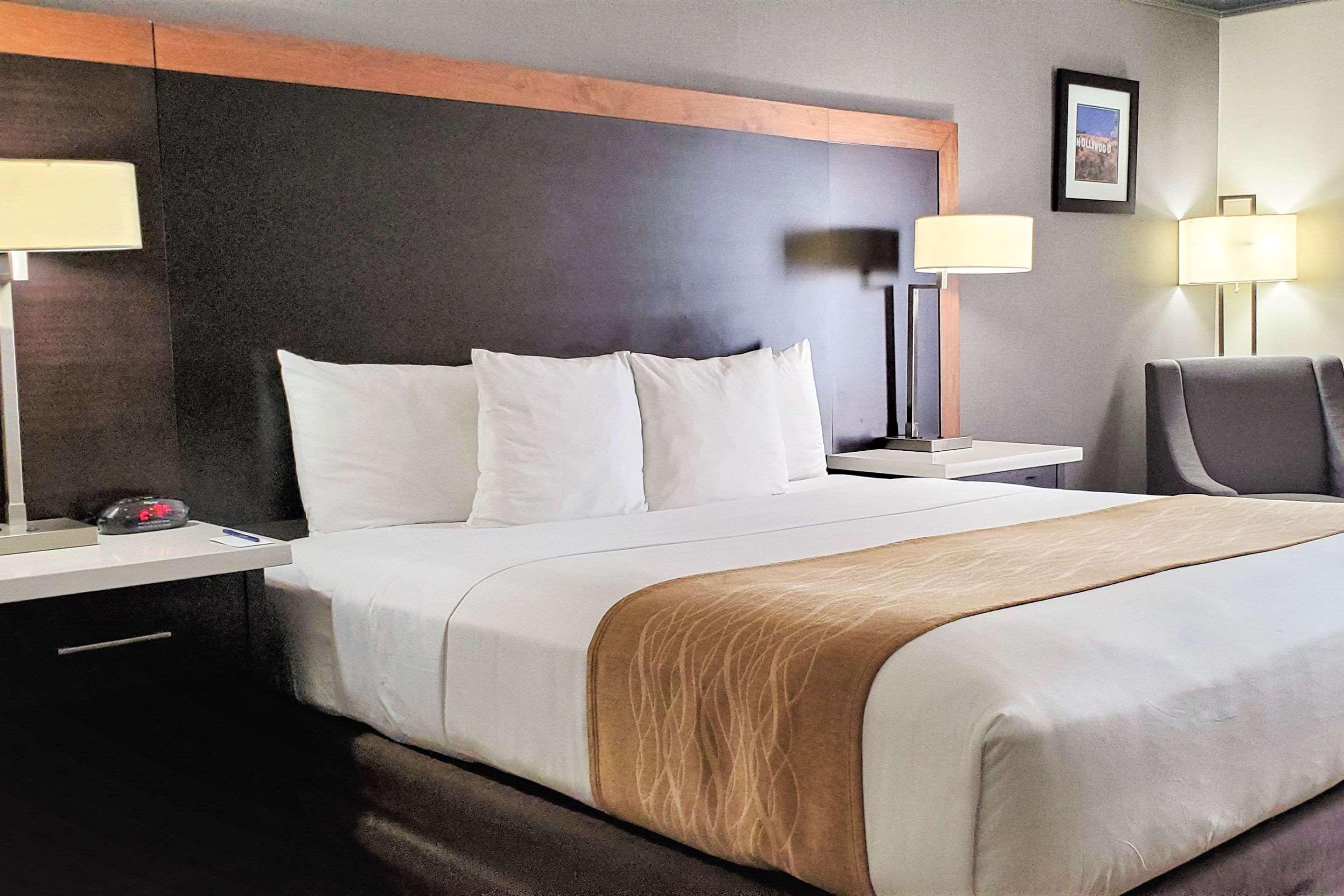 Comfort Inn & Suites Near Universal - N Hollywood - Burbank Los Angeles Kültér fotó