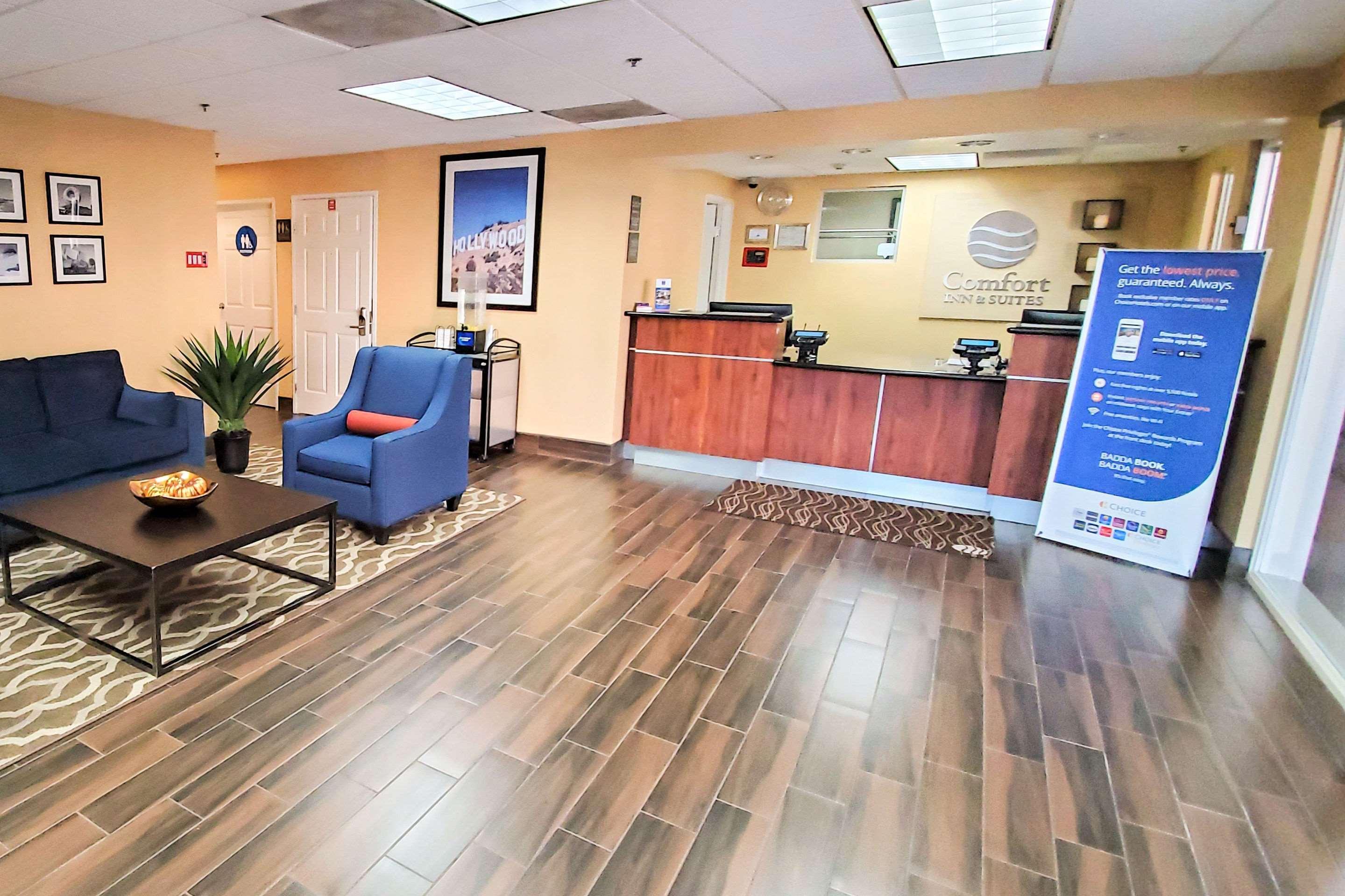Comfort Inn & Suites Near Universal - N Hollywood - Burbank Los Angeles Kültér fotó