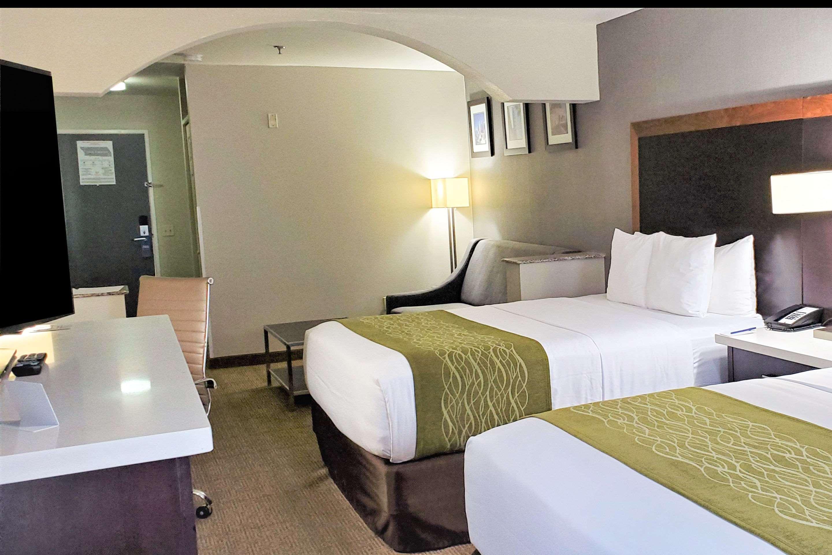 Comfort Inn & Suites Near Universal - N Hollywood - Burbank Los Angeles Kültér fotó