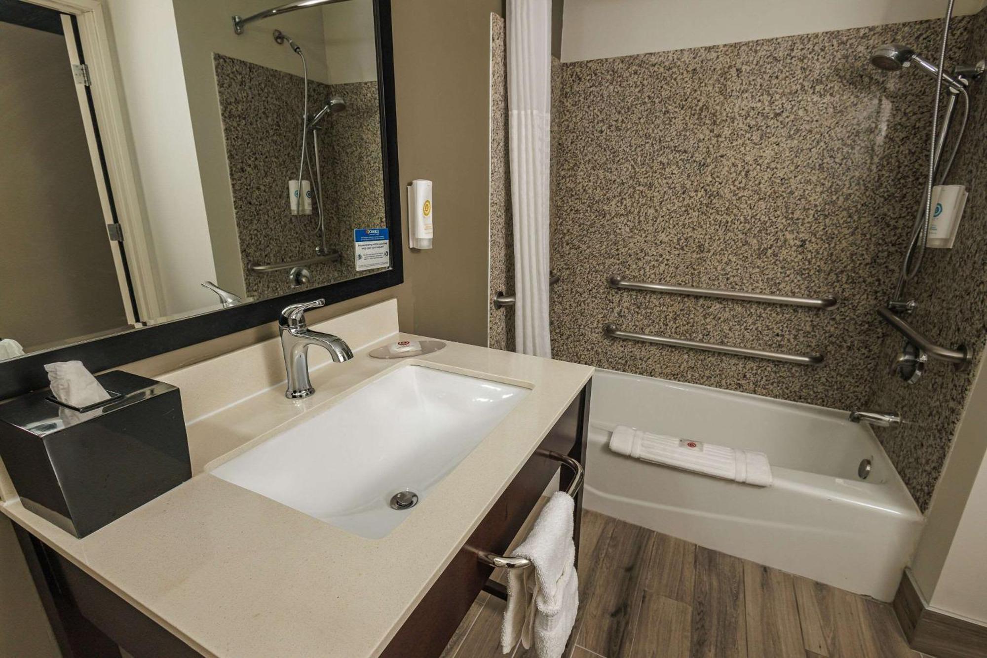 Comfort Inn & Suites Near Universal - N Hollywood - Burbank Los Angeles Kültér fotó