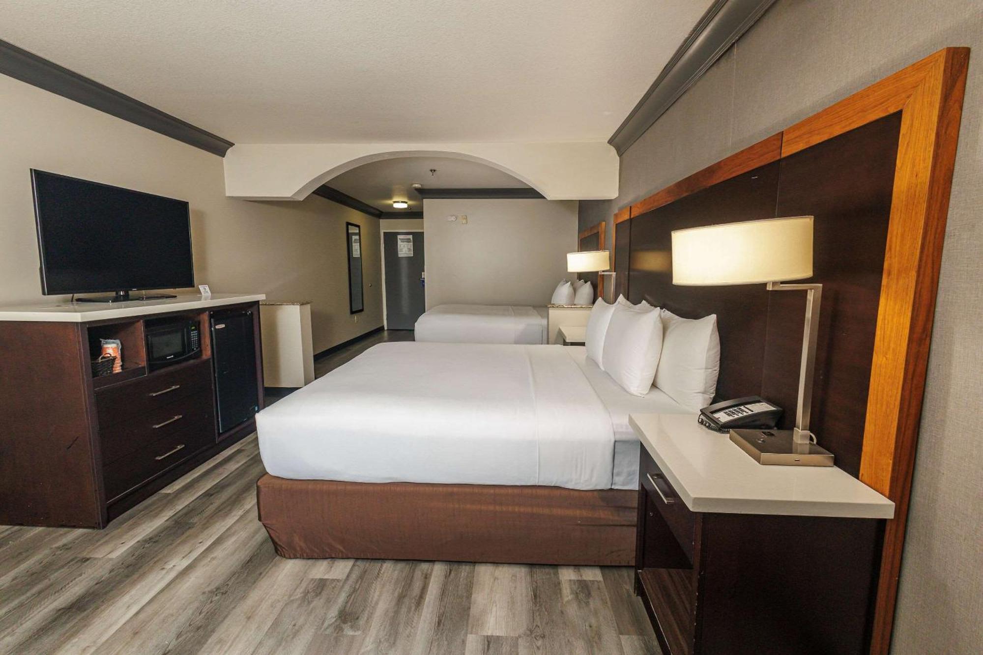 Comfort Inn & Suites Near Universal - N Hollywood - Burbank Los Angeles Kültér fotó